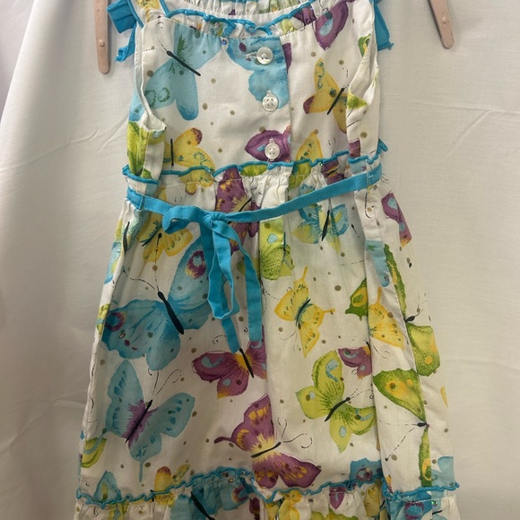Young land butterfly dress. - Picture 4 of 4